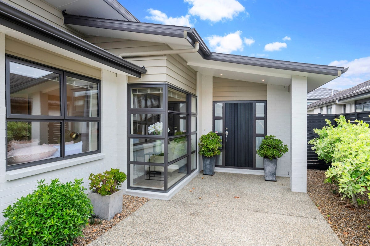 6 Citron Court, Flat Bush, Auckland - Carousel 2