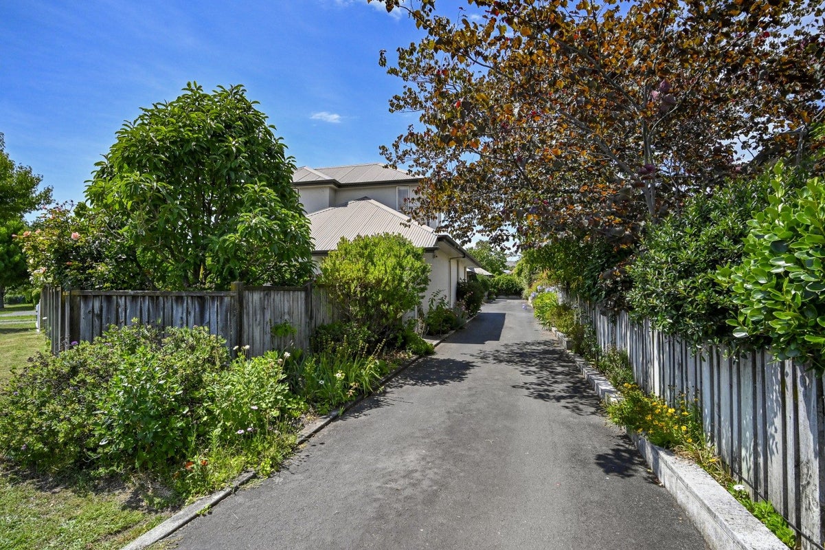 2/10 McHardy Street, Havelock North, Havelock North - Carousel 14