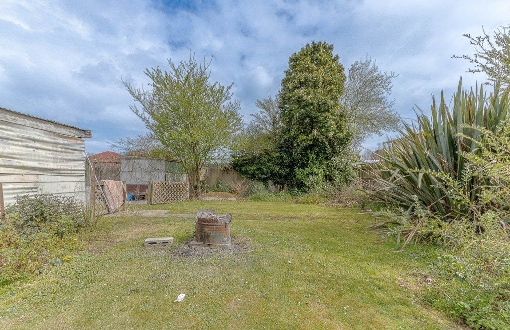 35 Wakefield Street, Whanganui East, Whanganui - Carousel 2