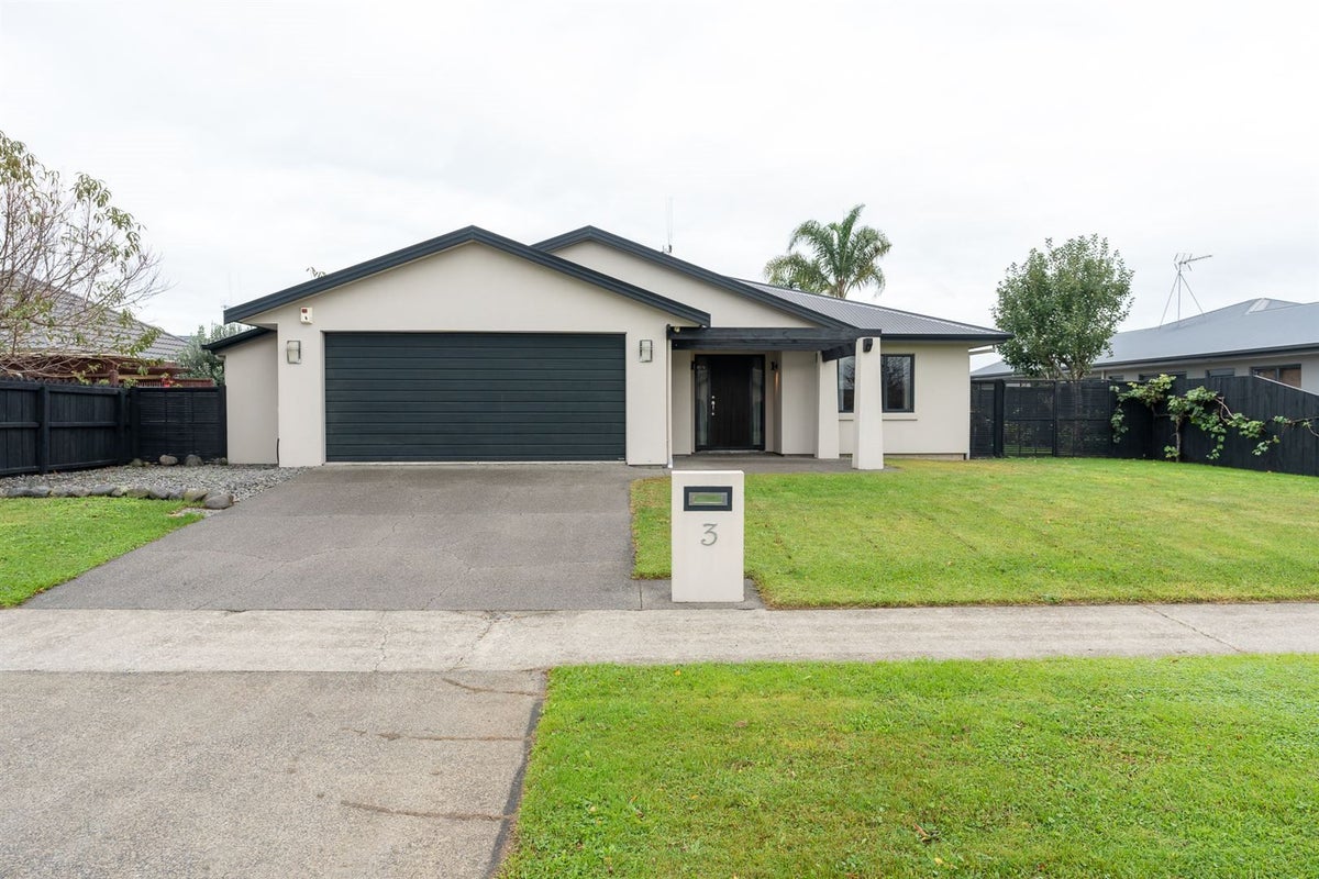 3 Woodham Place, Rototuna North, Hamilton - Carousel 2