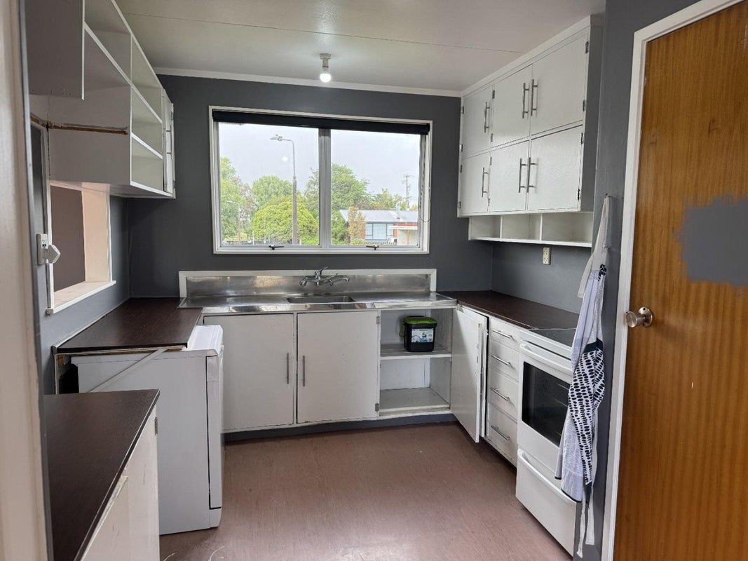 5 Meads Place, Marton - Carousel 2