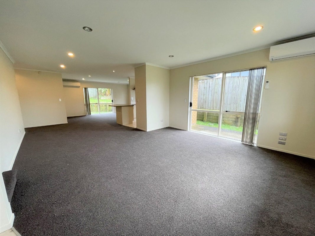 10 Rehua Place, Favona, Auckland - Carousel 2