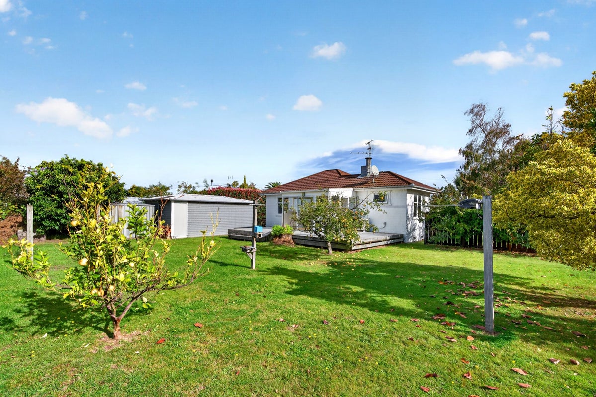 10 Vivian Street, Masterton, Masterton, Wellington - Carousel 21
