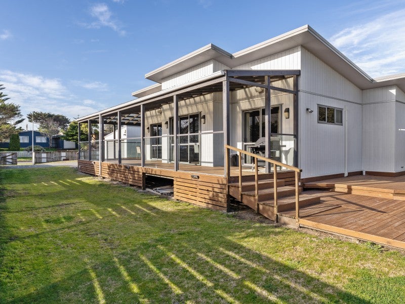 12 Alan Lindsay Avenue, Waitarere Beach, Levin - Carousel 2