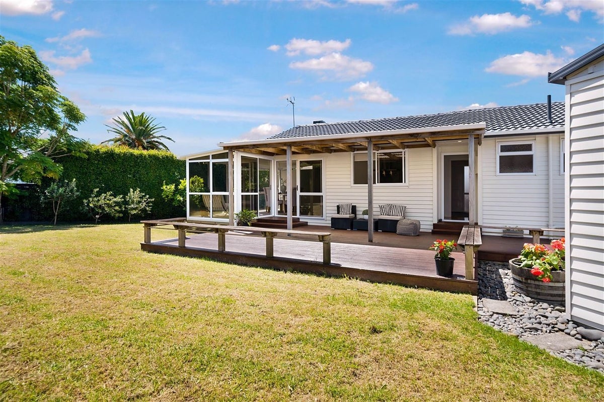 26 Bodi Place, Te Atatu South, Auckland - Carousel 25
