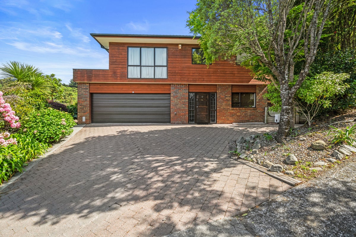 76A Park Road, Belmont, Lower Hutt - Carousel 1