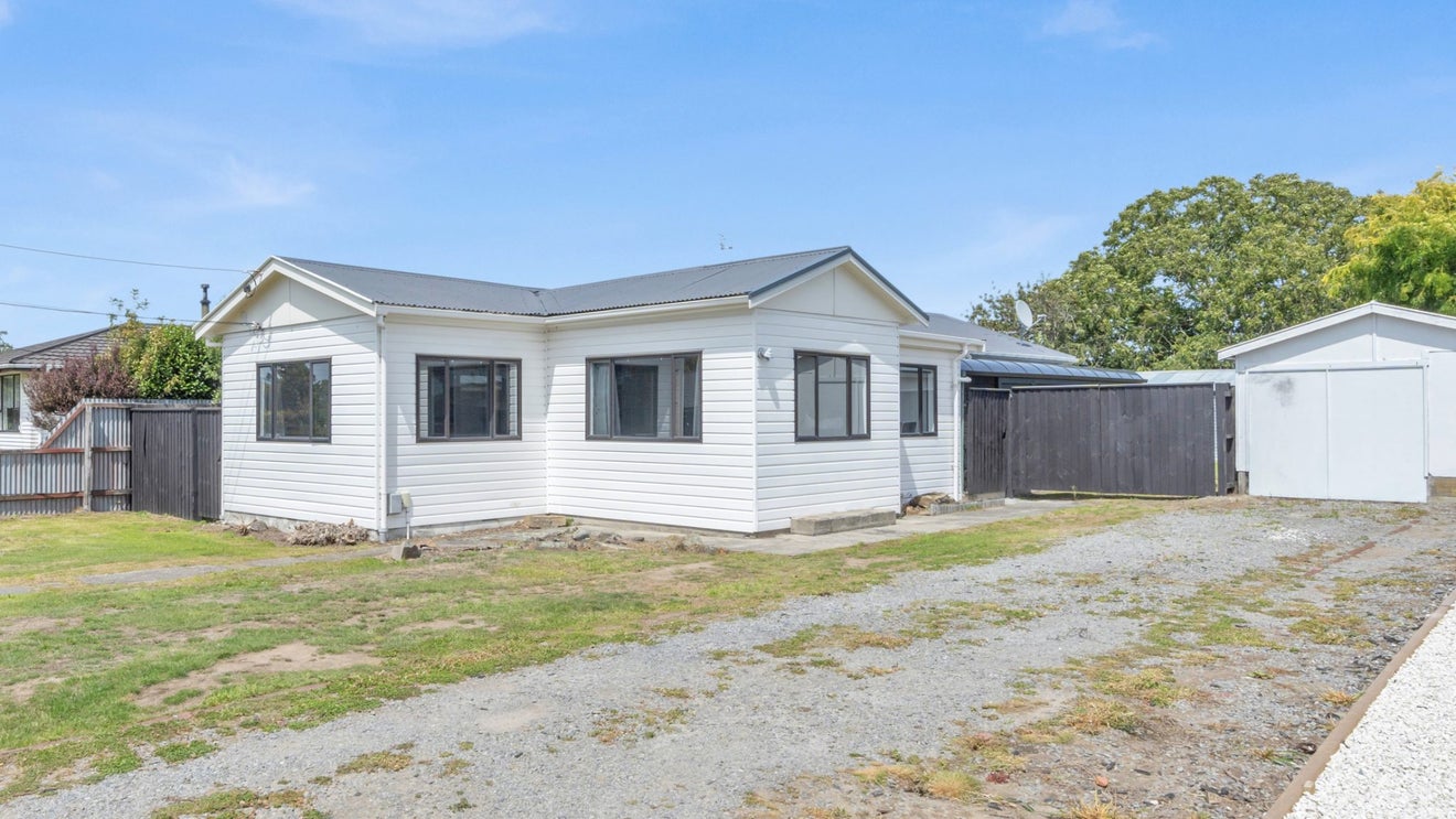 19 Finsbury Street, Islington, Christchurch - Carousel 1