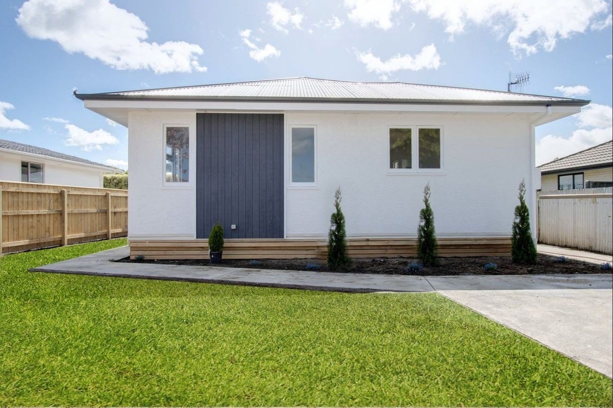 1200 Louie Street, Parkvale, Hastings - Carousel 1