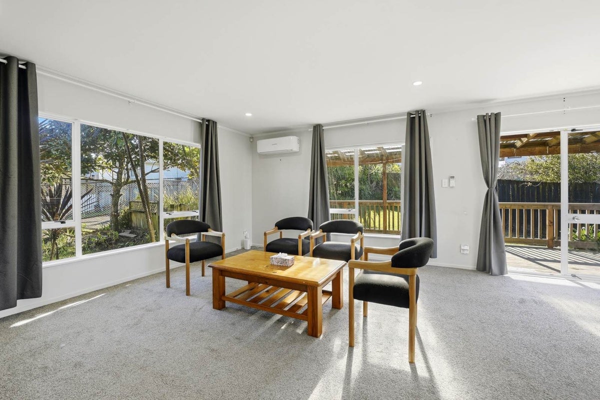 115 Athena Drive, Totara Vale, Auckland - Carousel 32