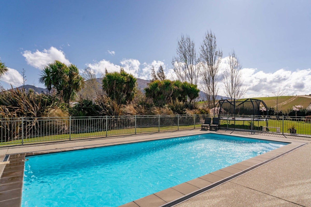 42 Lichen Lane, Lake Hawea, Wanaka - Carousel 2