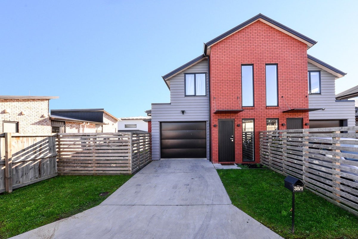 2/38 Maanihi Drive, Rototuna North, Hamilton - Carousel 2