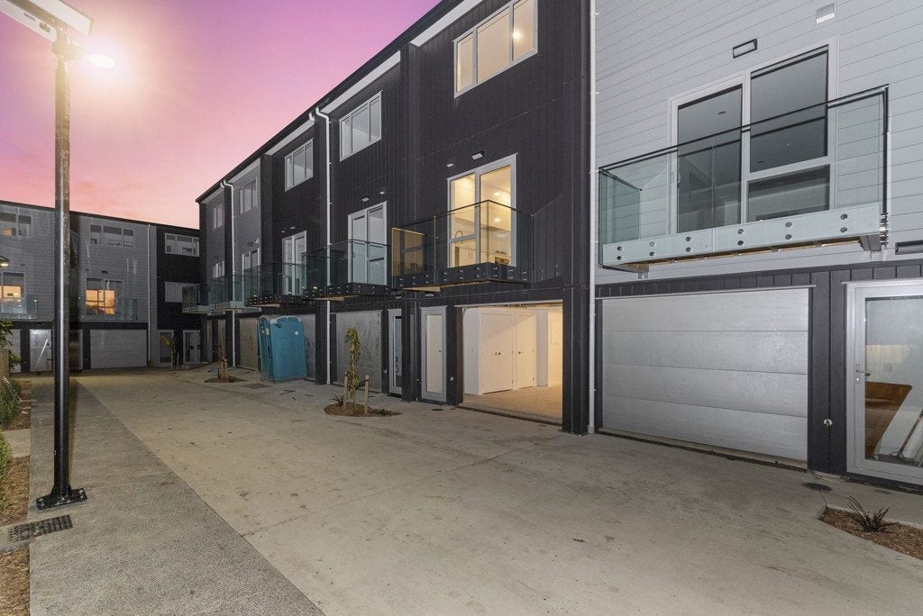 3/1 Matuhi Rise, Henderson, Auckland - Carousel 2