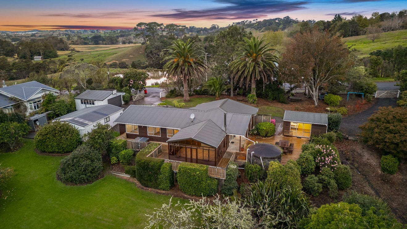 25 Hawkes Access Road, Silverdale - Carousel 24