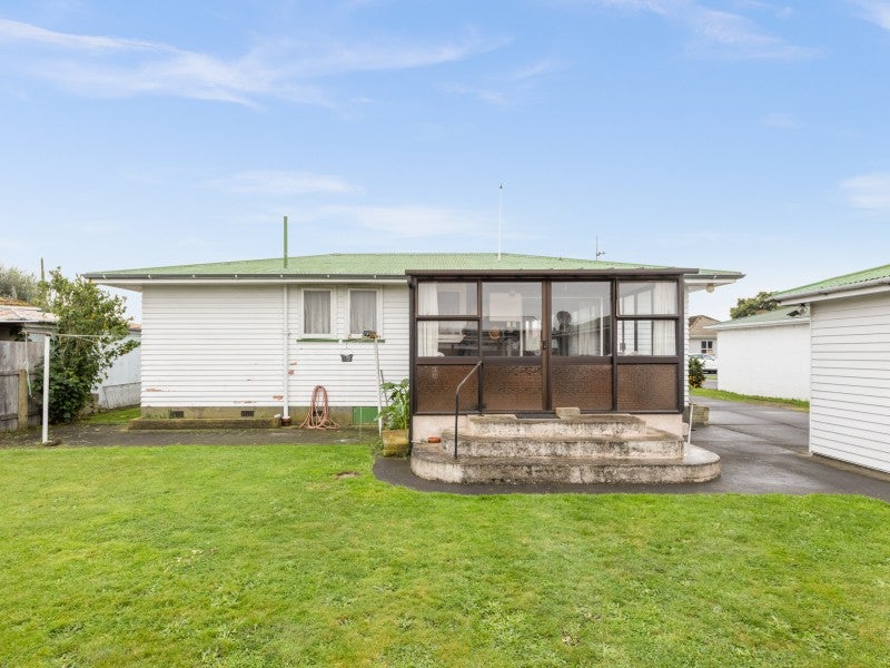 441 Dalcross Street, Mayfair, Hastings - Carousel 12