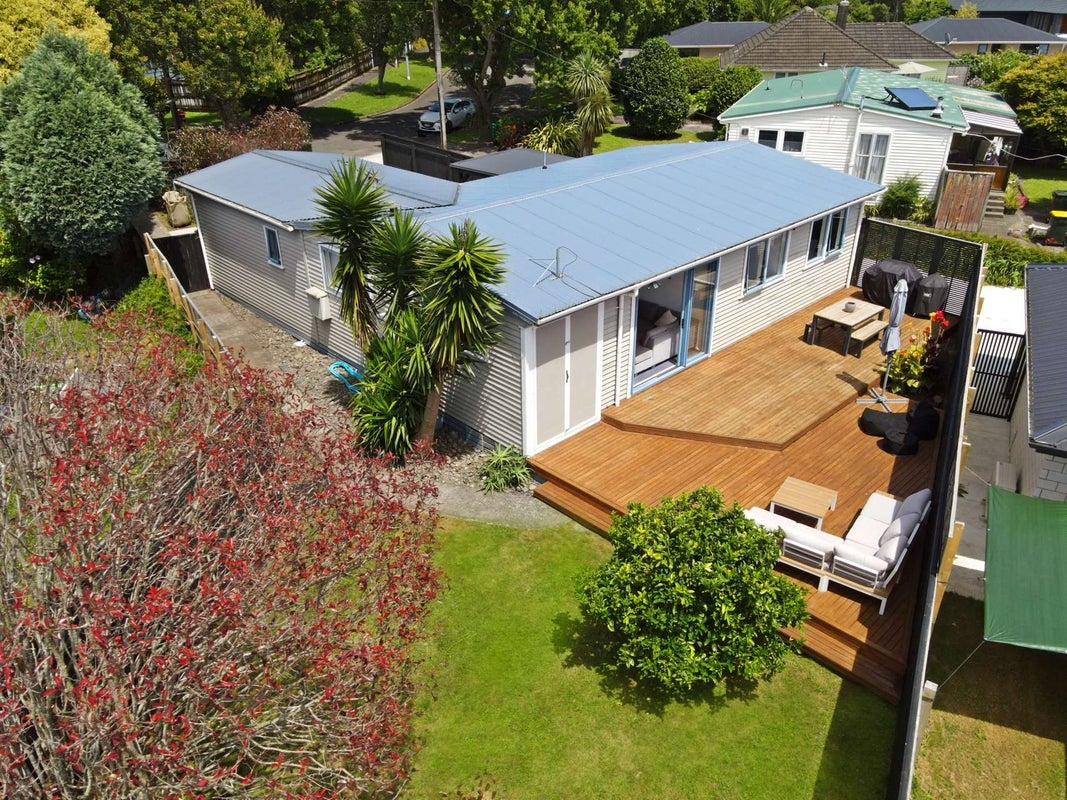 25 Woodleigh Street, Frankleigh Park, New Plymouth - Carousel 1