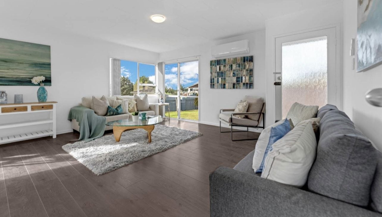 55 Alabaster Drive, Papatoetoe, Auckland - Carousel 6