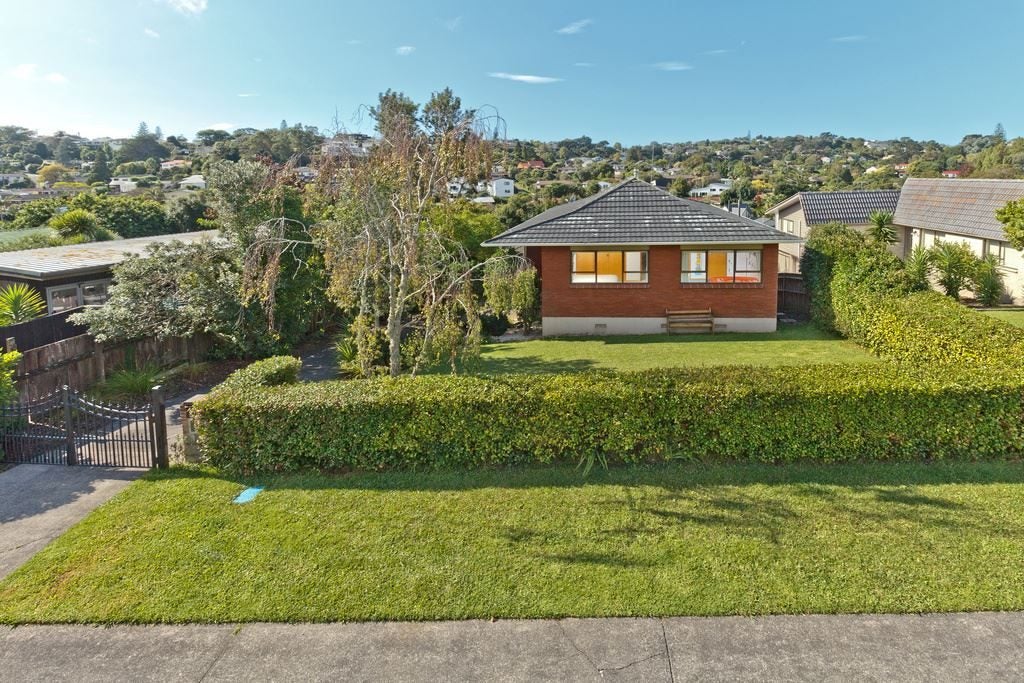 35 Stapleford Crescent, Browns Bay, Auckland - Carousel 16