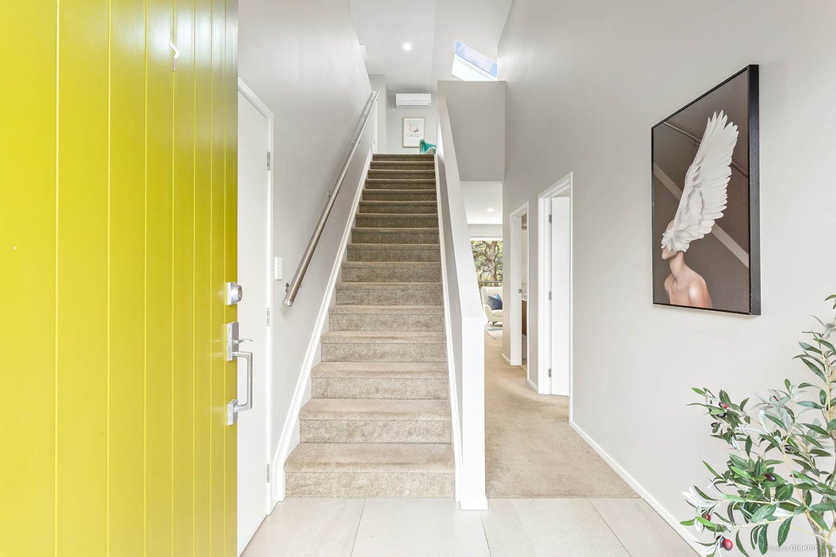 7/31 Verbena Road, Birkdale, Auckland - Carousel 2
