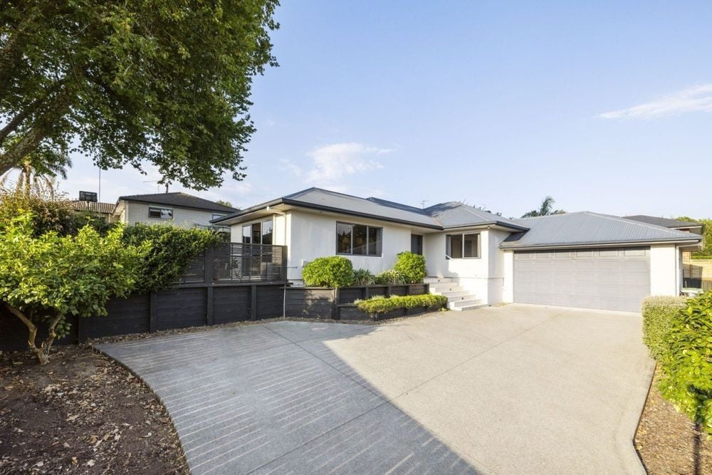 13 Edwin Grove, Bethlehem, Tauranga - Carousel 1
