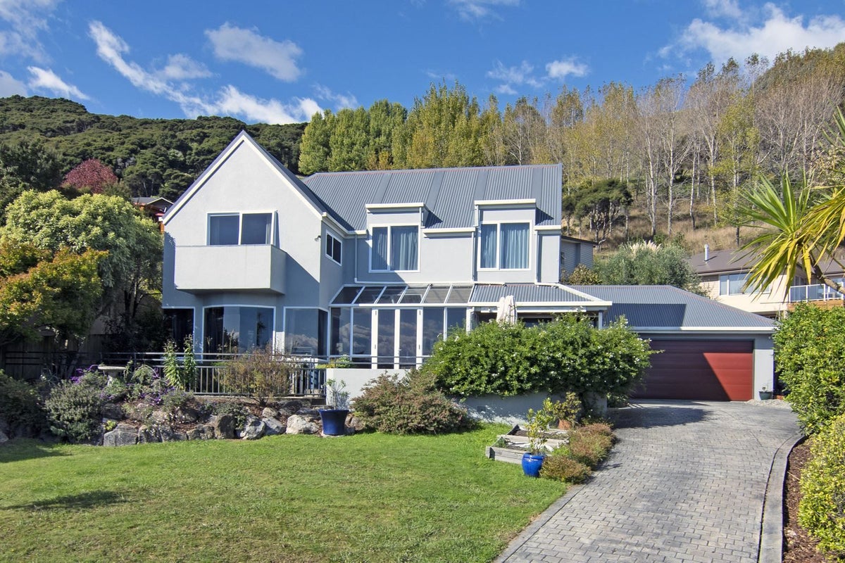 65 Wastney Terrace, Marybank, Nelson - Carousel 1