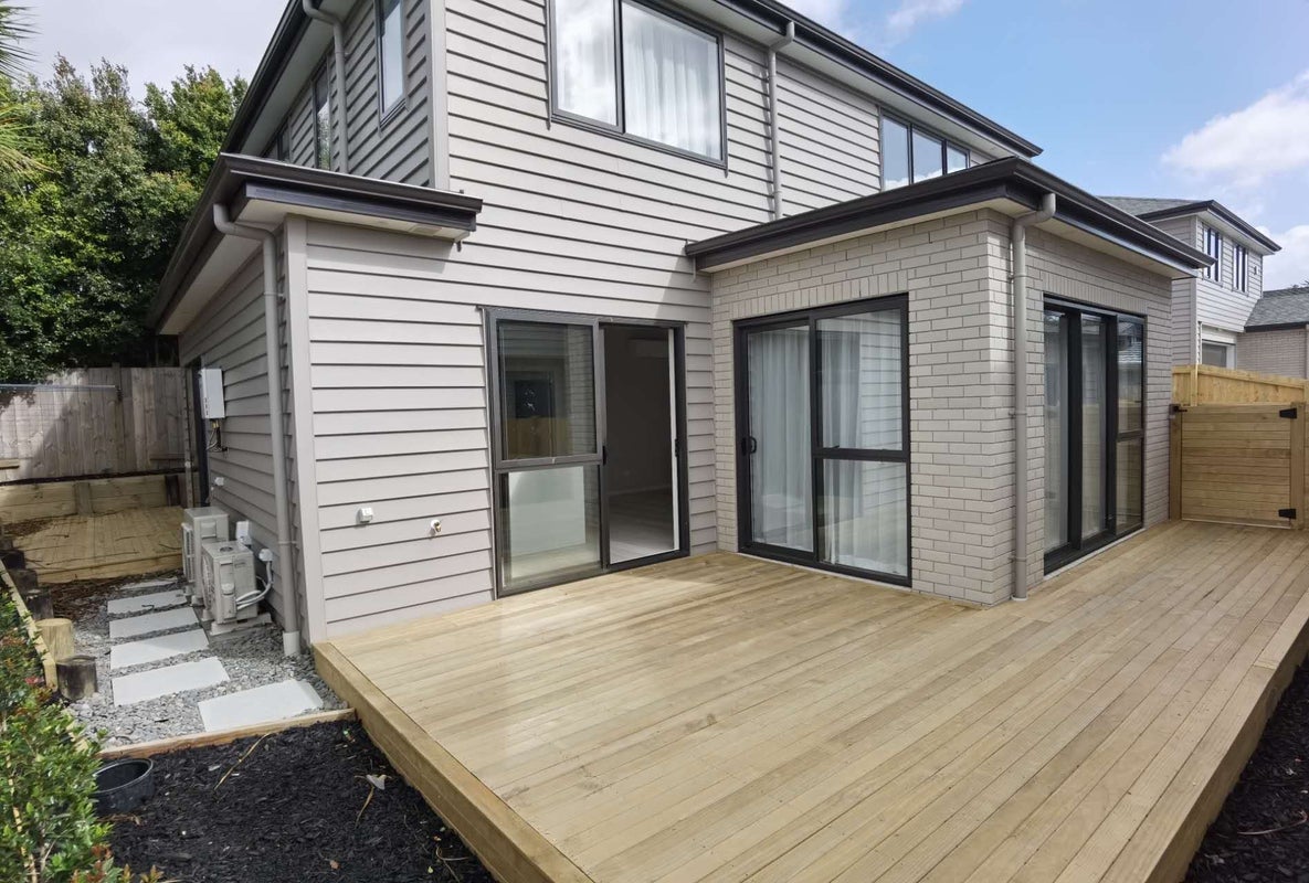 20B Imatra Place, Sunnyhills, Auckland - Carousel 1