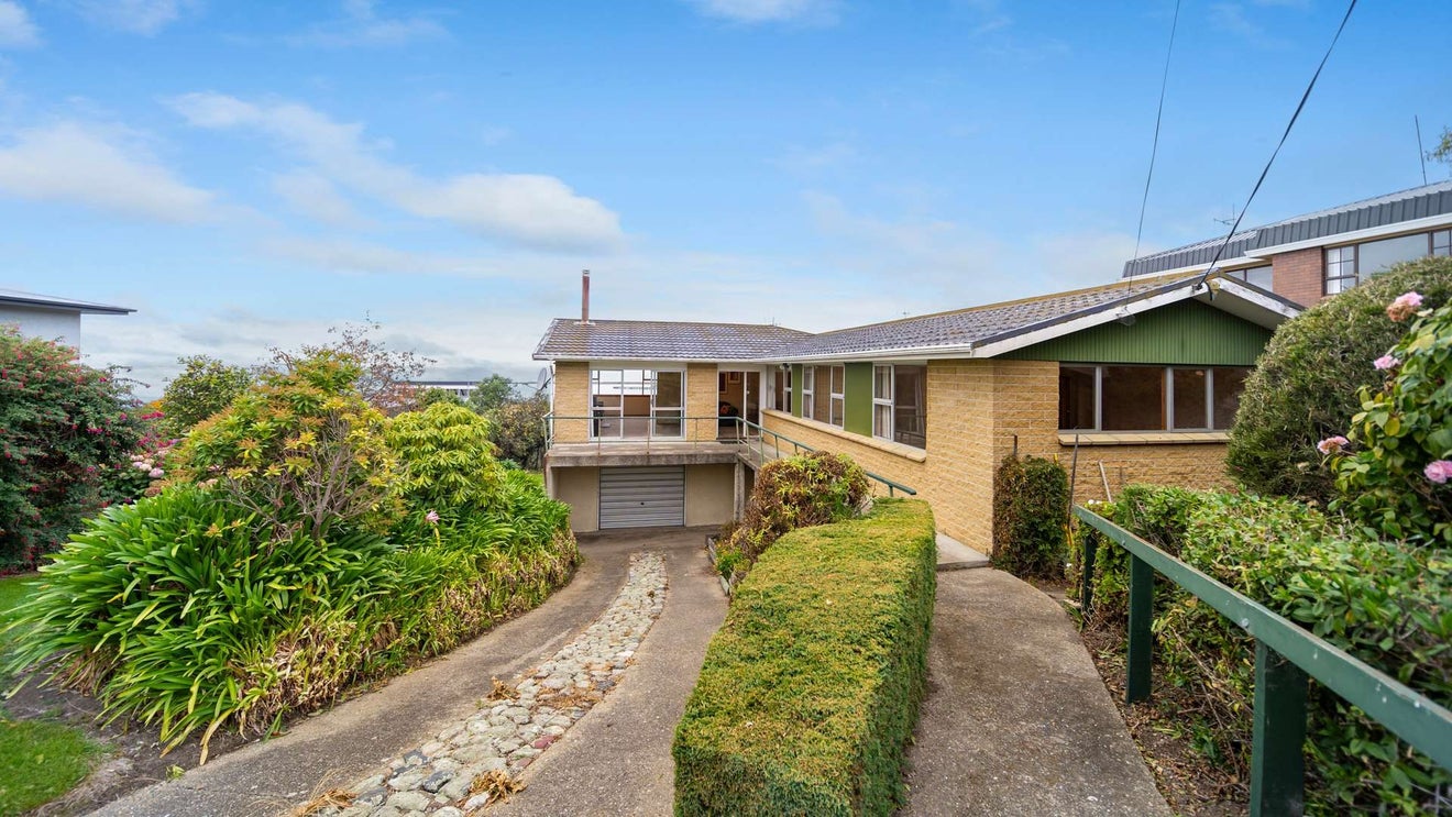67 Tees Street, South Hill, Oamaru - Carousel 2