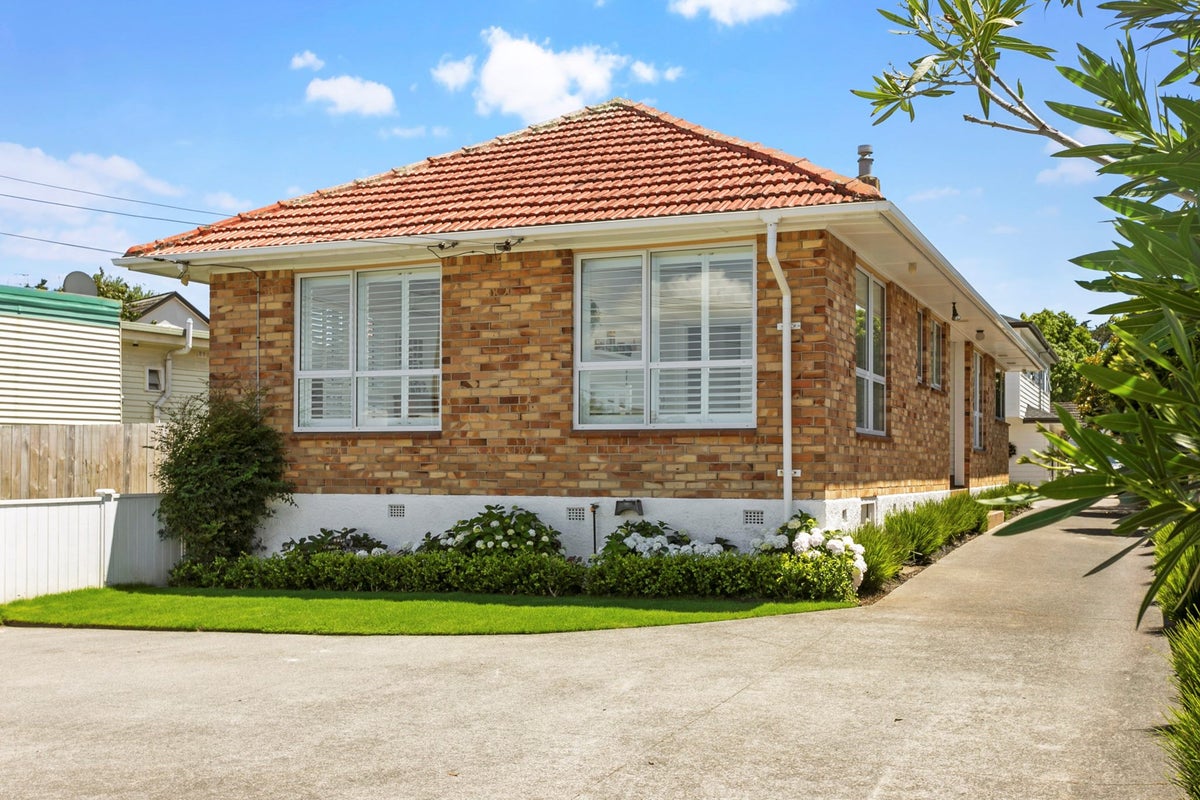 30 Harapaki Road, Meadowbank, Auckland - Carousel 1