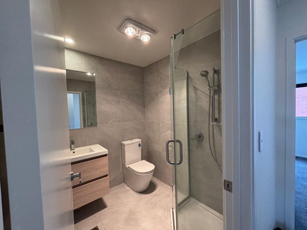 2/5 King Street, Papakura, Papakura - Carousel 12