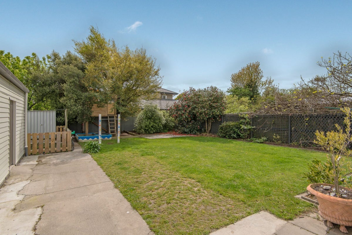 16 Delph Street, Avonhead, Christchurch - Carousel 20