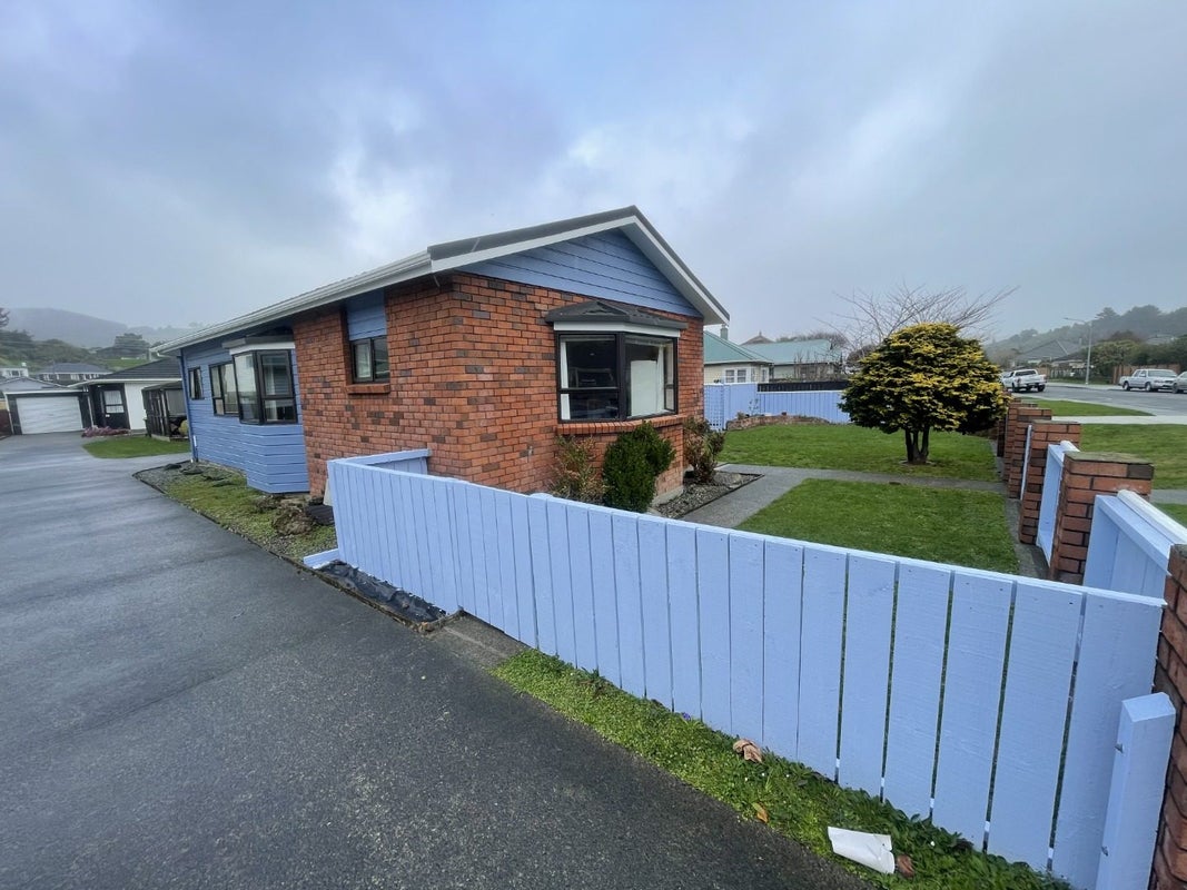 58 Beauchamp Street, Tawa, Wellington - Carousel 2