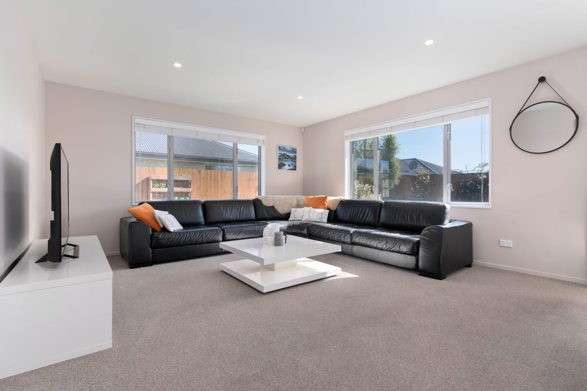 20 Bradwell Crescent, Halswell, Christchurch City, Canterbury - Carousel 2