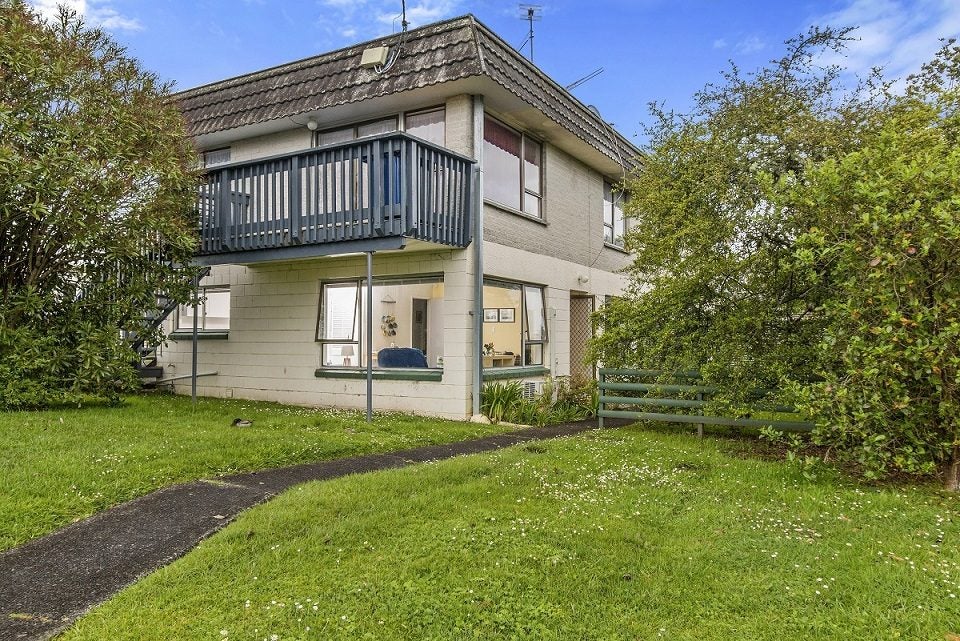 1/126 Lynwood Road, New Lynn, Auckland - Carousel 1