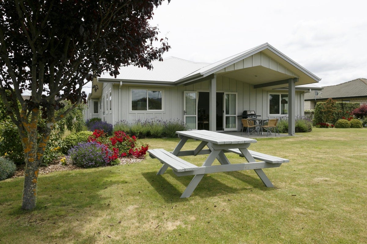 81 Lisland Drive, Kinloch, Taupo - Carousel 2