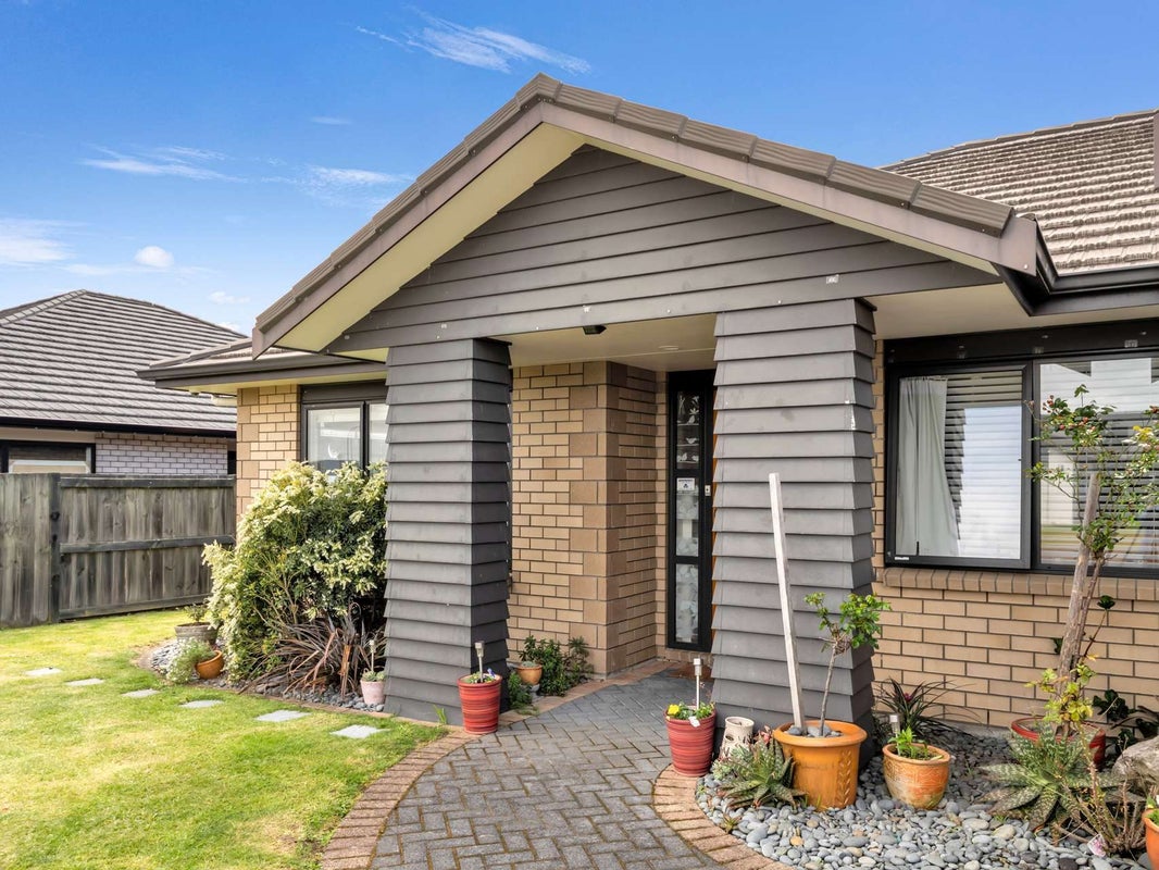 15 Carroll Place, Owhata, Rotorua - Carousel 2