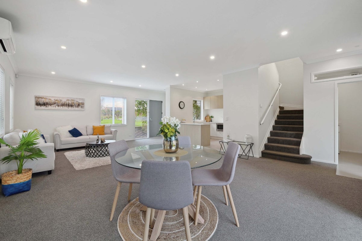 8 Toheroa Street, Hobsonville, Auckland - Carousel 2