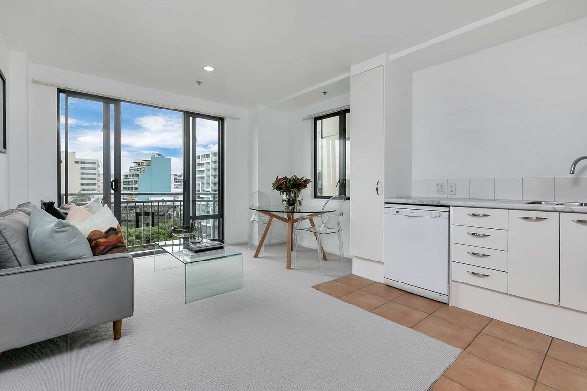 8H/11 Howe Street, Auckland Central, Auckland - Carousel 2