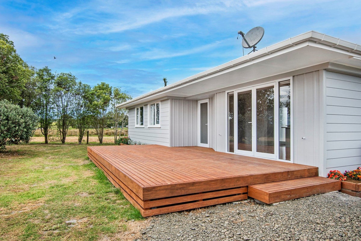 1047 Mangakahia Road, Whangarei - Carousel 1
