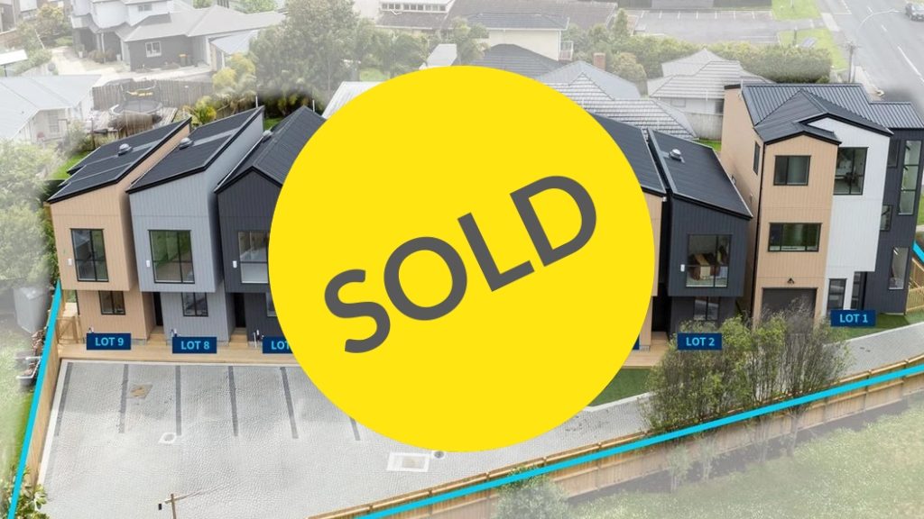 3/442 Old Te Atatu Road, Te Atatu Peninsula, Auckland - Carousel 1