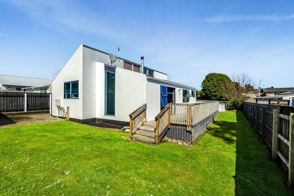 24 Gardenia Avenue, Bell Block, New Plymouth - Carousel 2