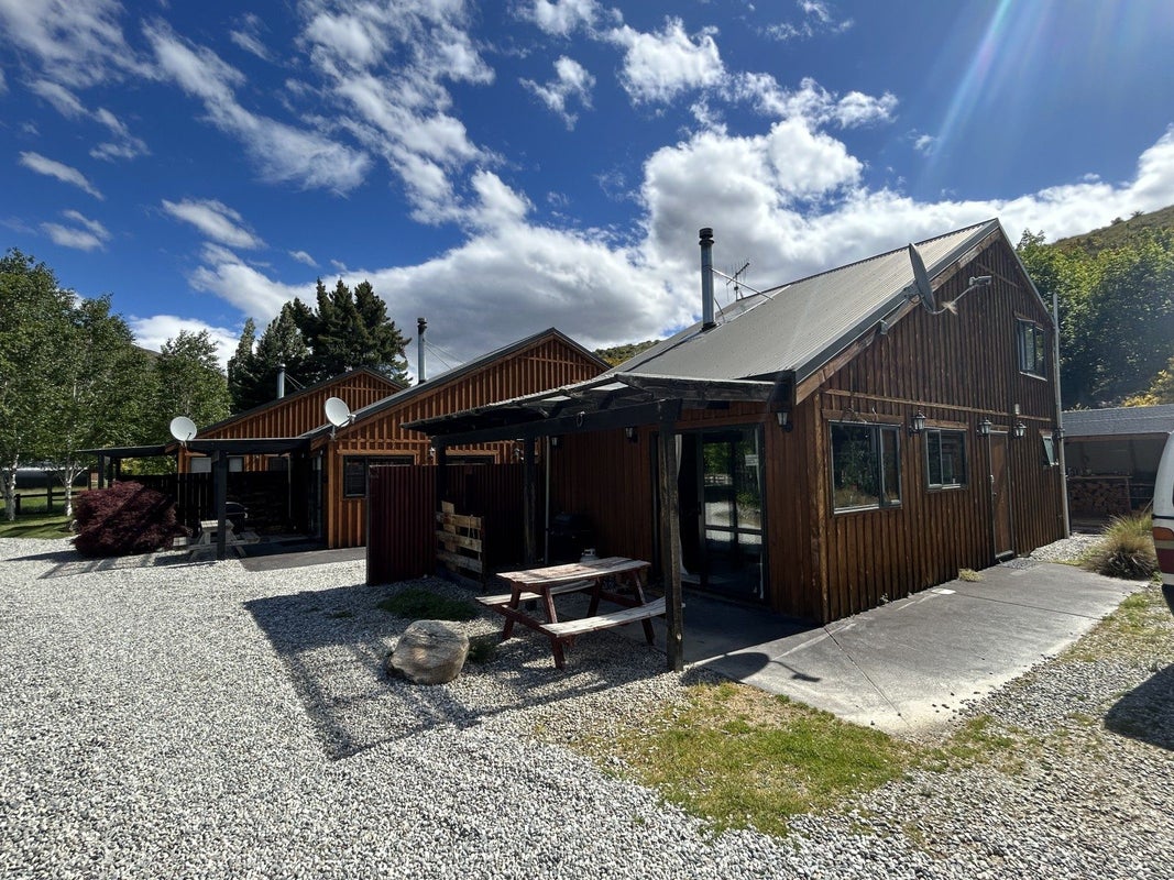 3/2294 Cardrona Valley Road, Cardrona, Wanaka - Carousel 1