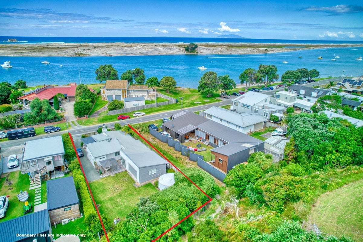 15 Alamar Crescent, Mangawhai Heads, Mangawhai - Carousel 1