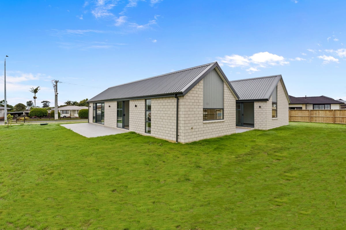 78 Kingseat Road, Patumahoe, Pukekohe - Carousel 1