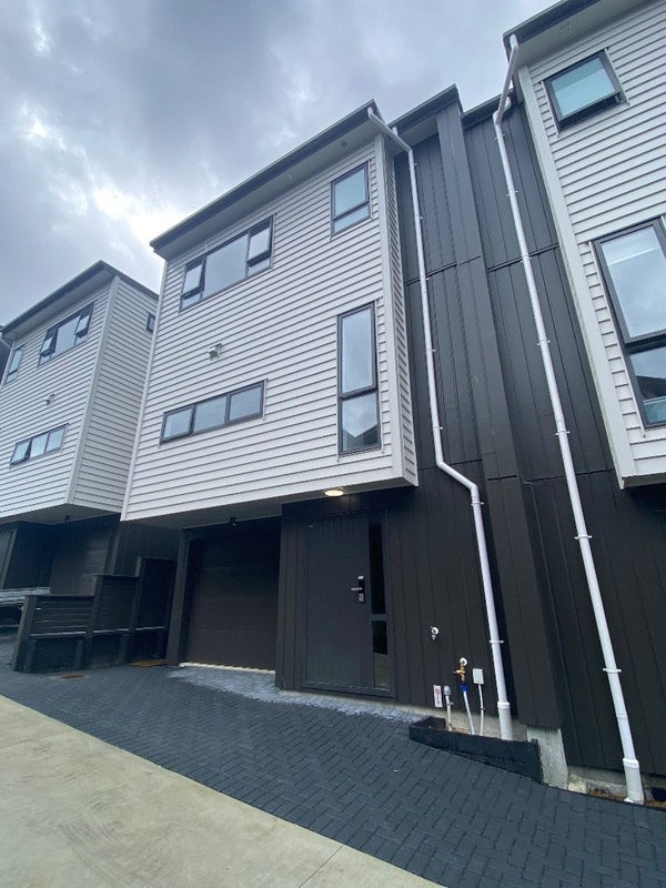 32B Potter Avenue, Northcote, Auckland - Carousel 2