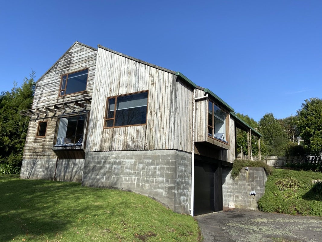 9 Handley Place, Glen Avon, New Plymouth - Carousel 19