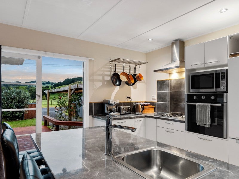 38 Racecourse Road, Manunui, Taumarunui - Carousel 2
