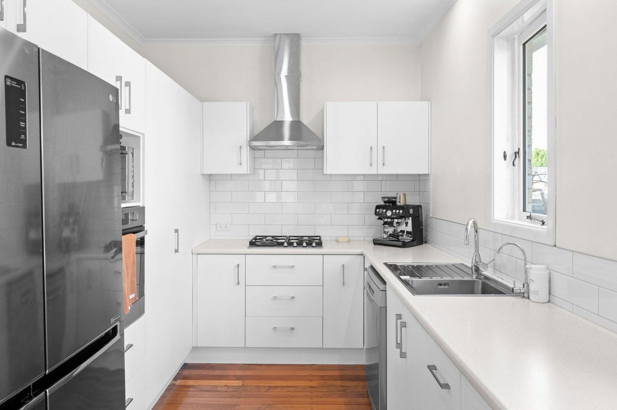 29 Galloway Street, Hamilton East, Hamilton - Carousel 2