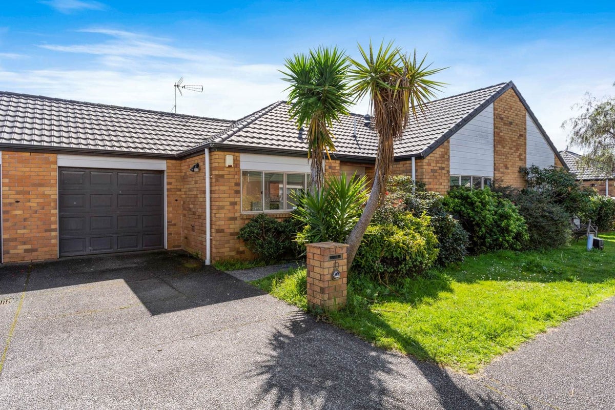 10 Drummond Drive, Ranui, Auckland - Carousel 2
