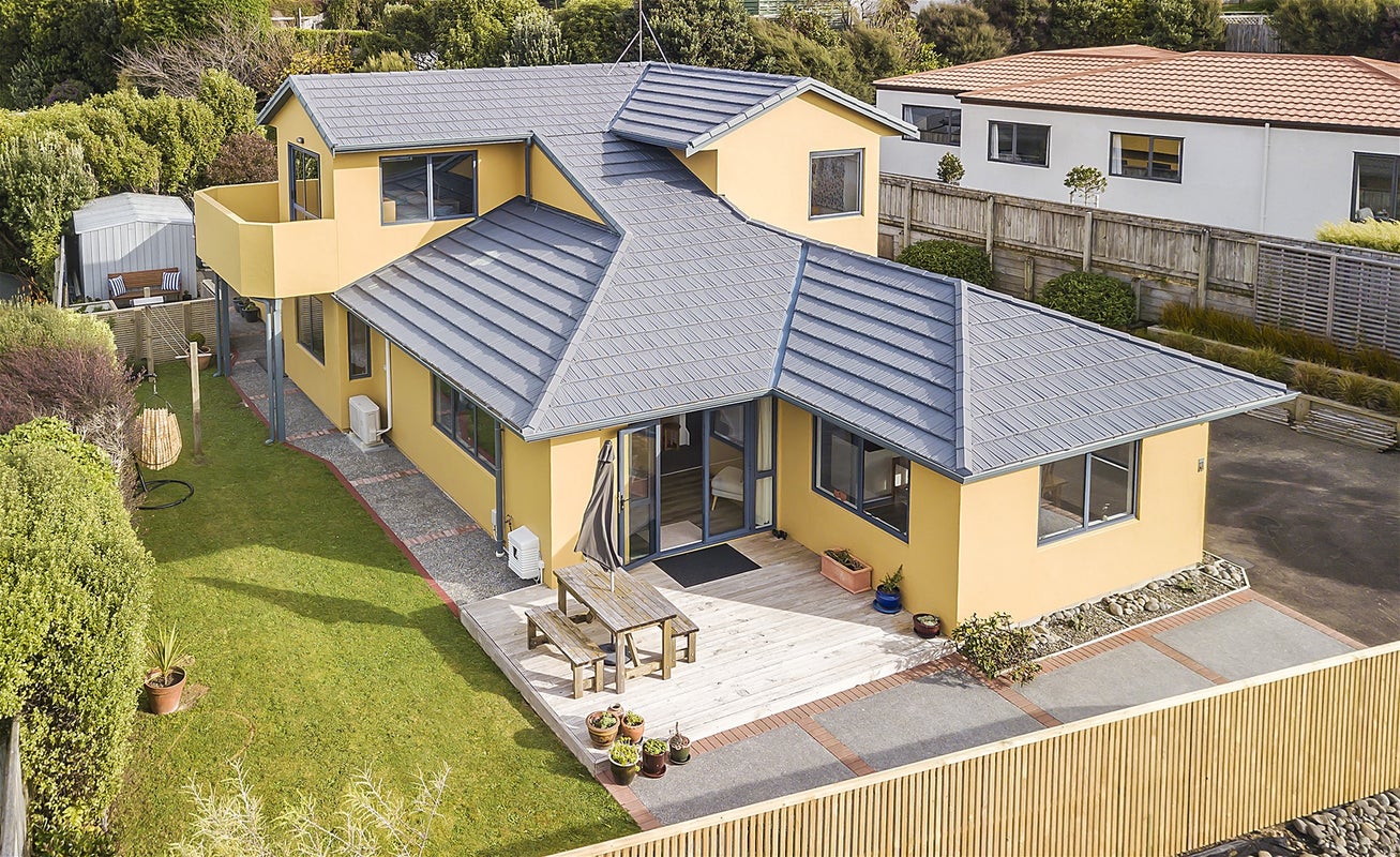 20 Pendennis Point, Camborne, Porirua - Carousel 1