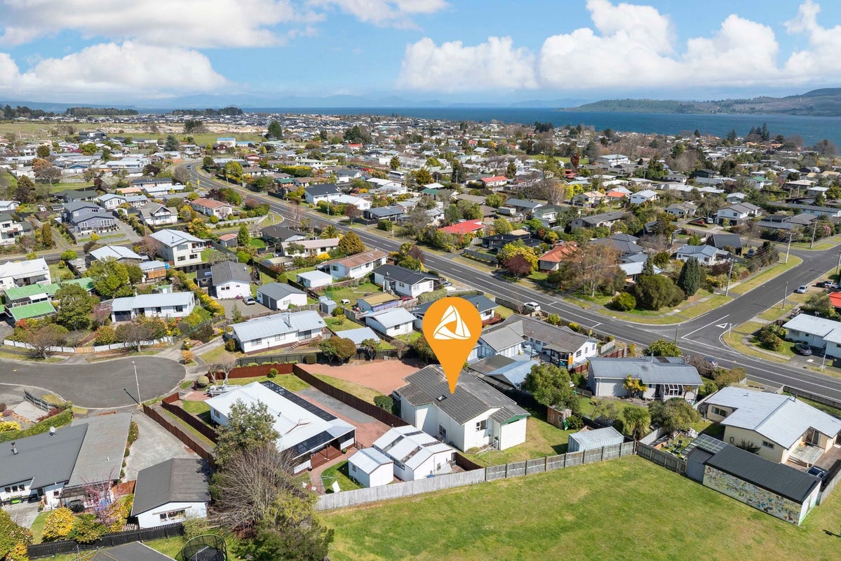 8 Green Place, Richmond Heights, Taupo, Waikato - Carousel 2