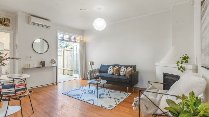 2/17 Edenvale Crescent, Mount Eden, Auckland - Carousel 1